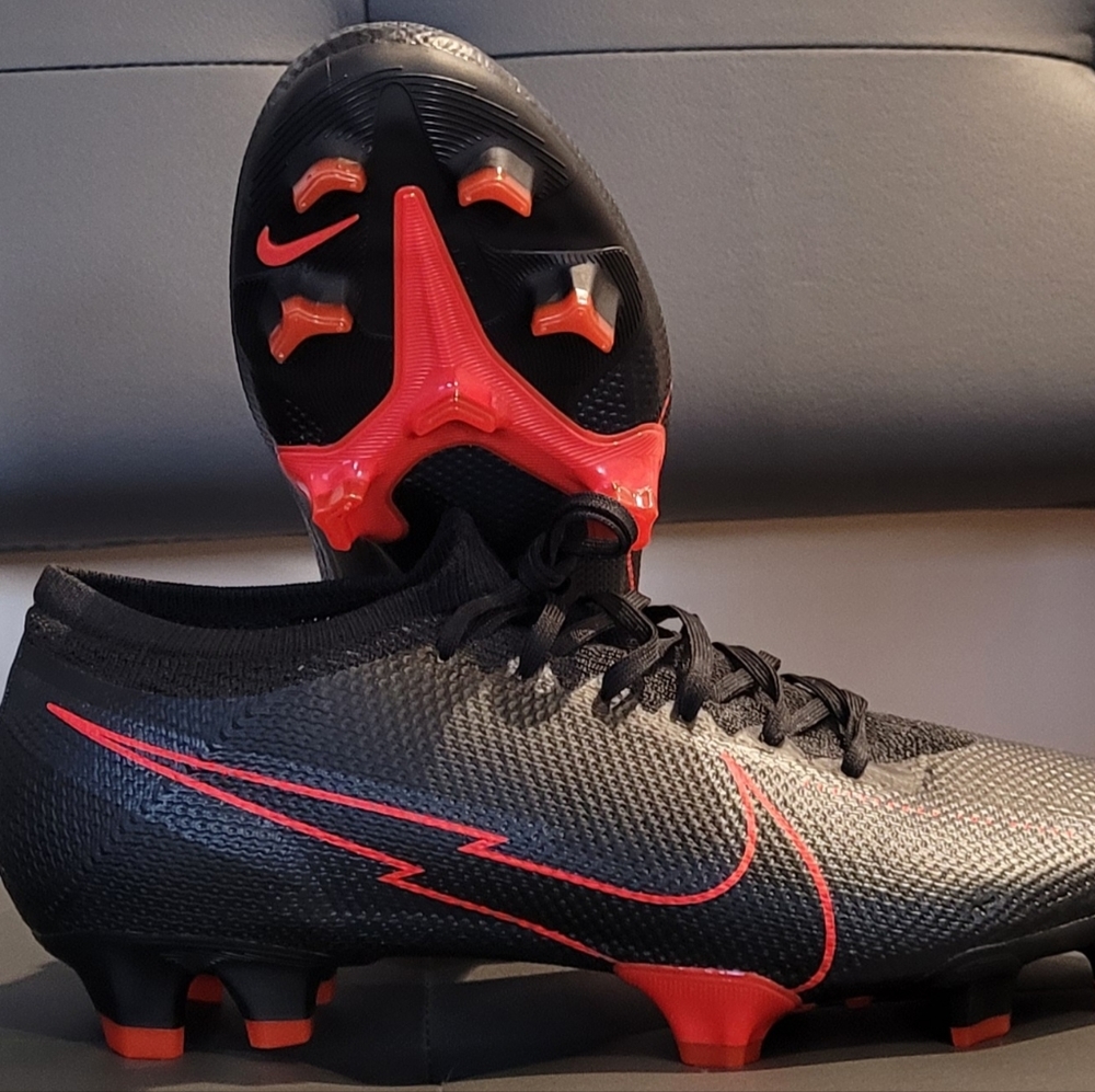 BRAND NEW Nike Mercurial Vapor 13 Elite FG - Youth 6.5 (No Box) (No Tags)